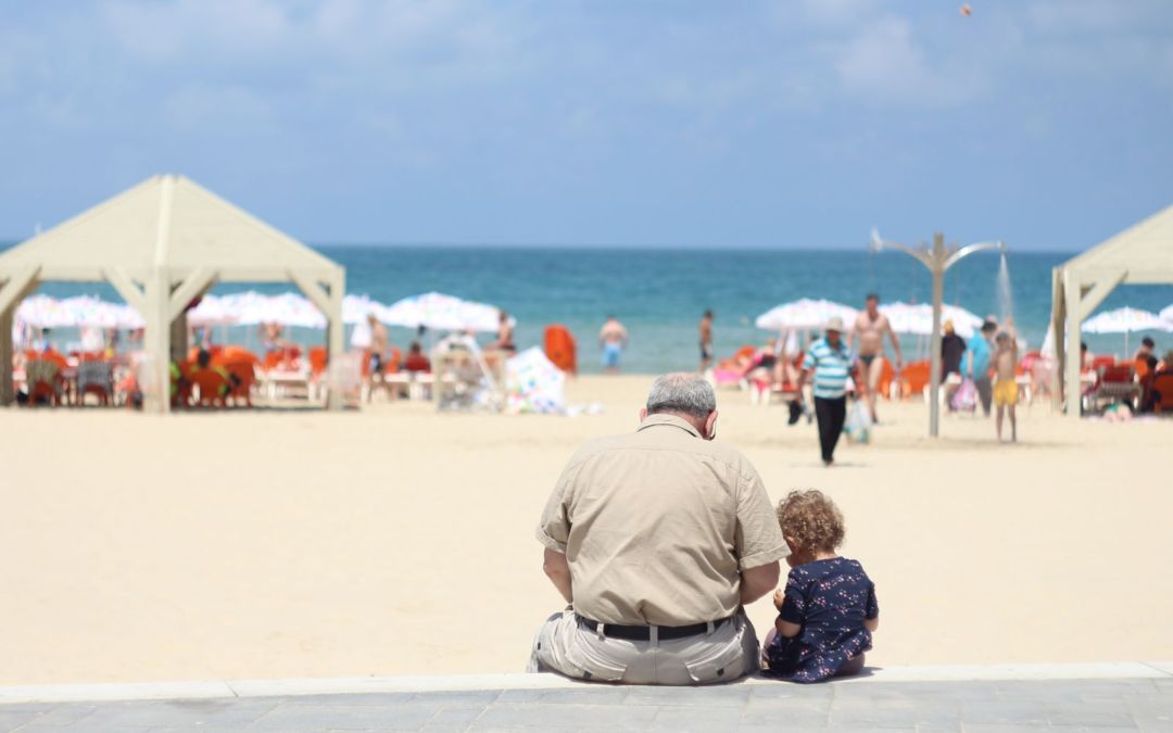 La popolazione italiana invecchia: ci sono 5 anziani per ogni bambino